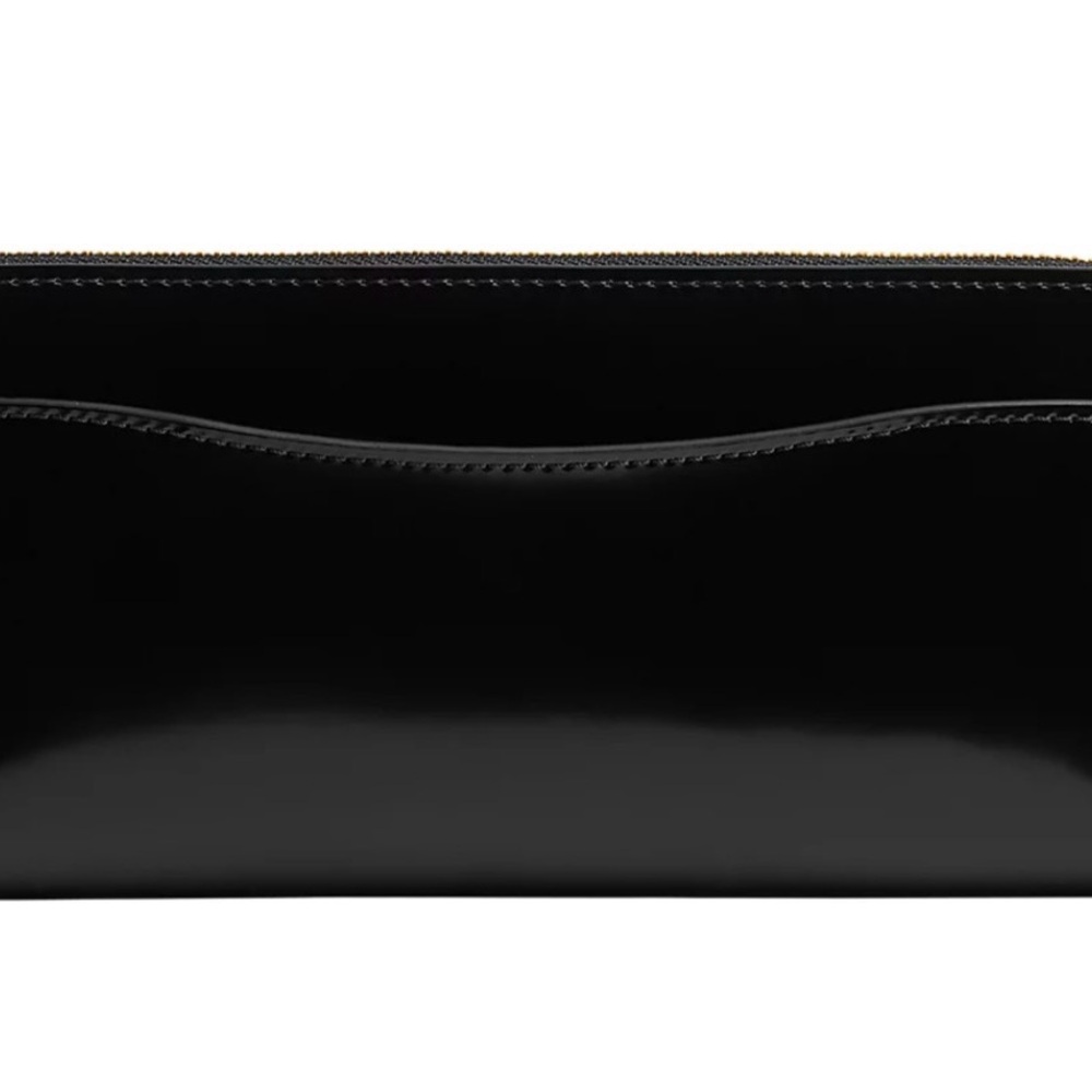 COACH
Essential Slim Accordian Spazzolato Leather Zip Around Wallet with Charm - Picture 2 of 5
